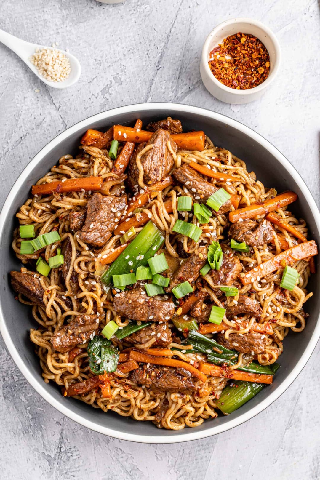 Beef chow mein in bowls