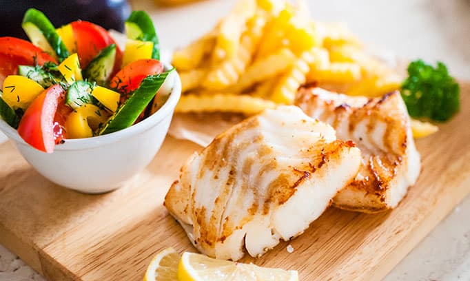 Baked fish and oven chips with tartare